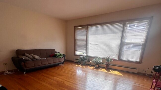 Foto del edificio - 6636 N Harlem Ave