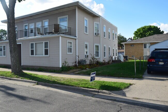 417 5th Ave NE, Minneapolis - 417 5th Ave NE