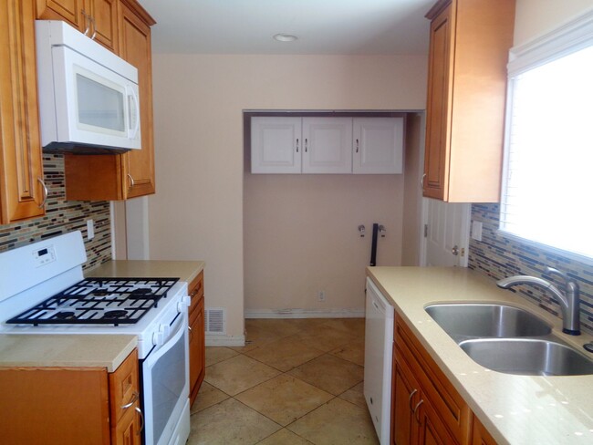 Foto del edificio - 1 Bedroom 1 Bath Remodeled Apartment for R...