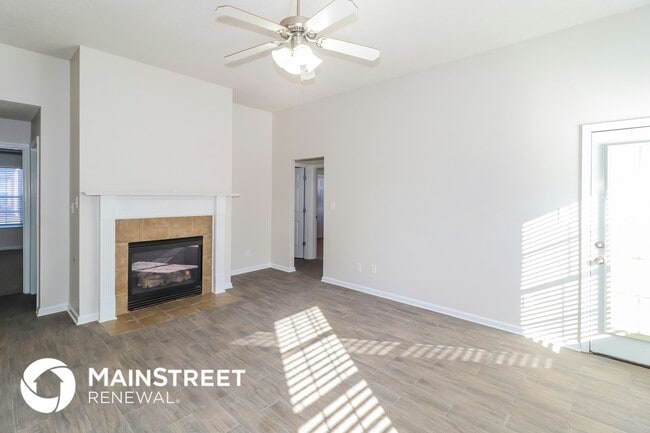 Building Photo - 5890 Carrel Cove