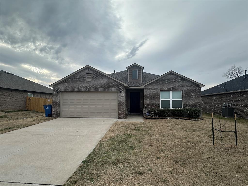 Primary Photo - 205 Klare Ct