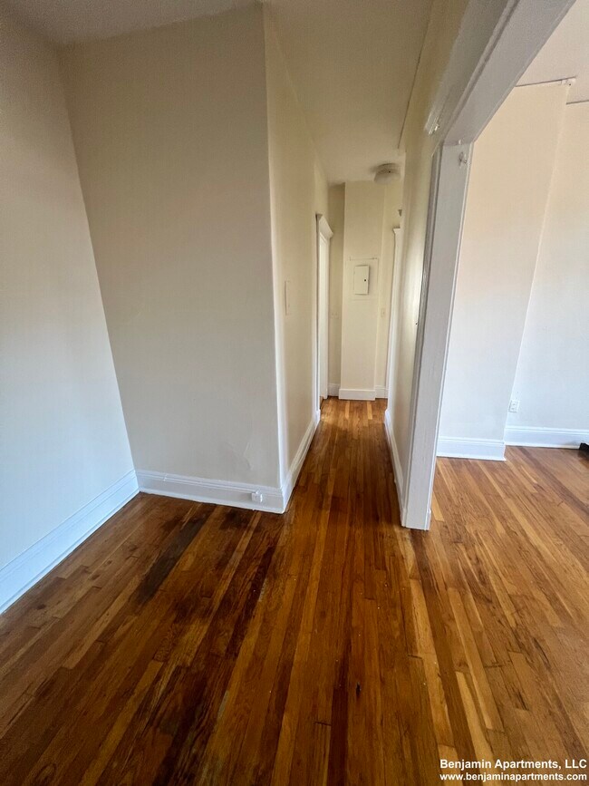 Building Photo - 120 Washington St