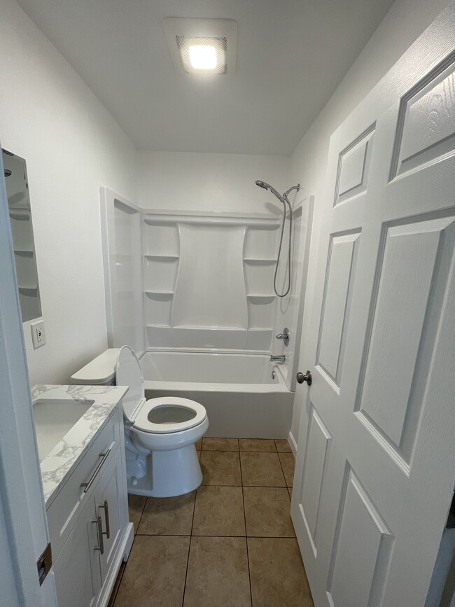 Foto del edificio - 1030 E 46th St