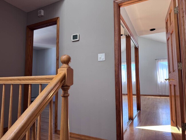 Building Photo - 6 Albergo Ct