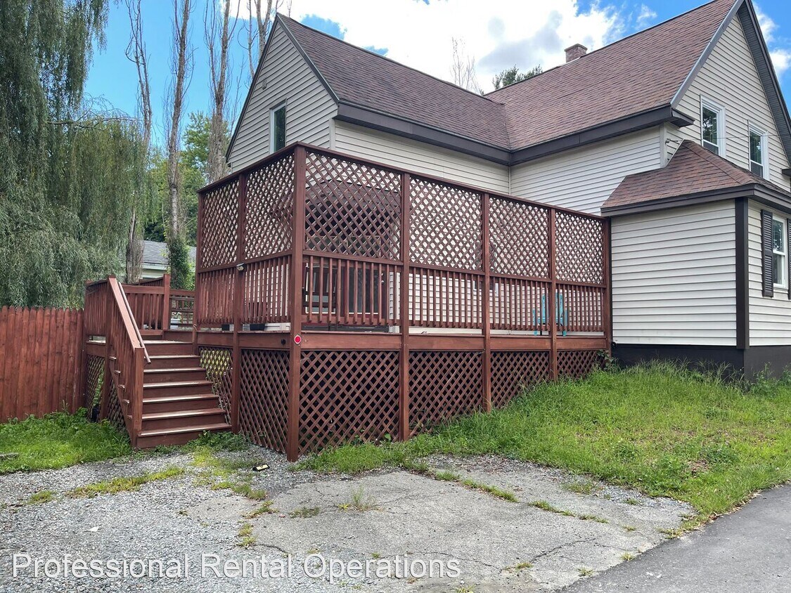 3 br, 2 bath House 39 Burr Street House Rental in Brewer, ME