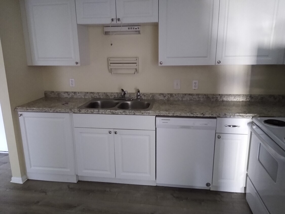 Foto del edificio - 9735 Hidden Ln