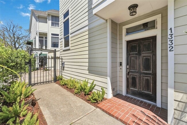 Photo - 1332 Fairview St House