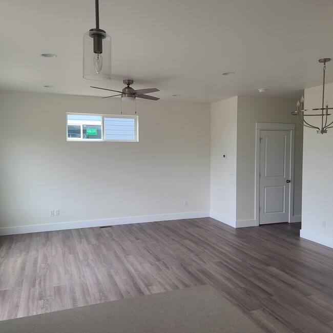 Building Photo - 510 Winston Ln