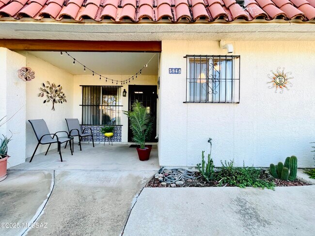 Foto del edificio - 5968 Sun County Blvd