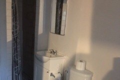 Bathroom - 1470 E Lexington Ave