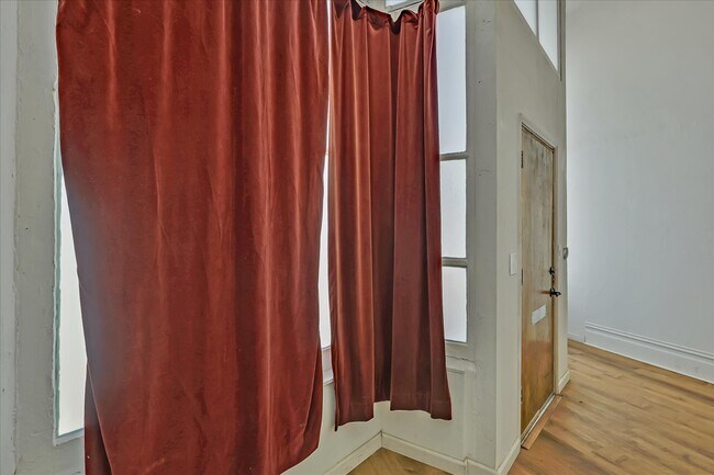 Building Photo - 2288 San Pablo Ave