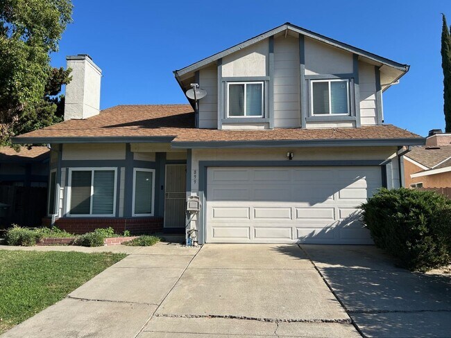 Foto del edificio - AVAILABLE NOW!!!