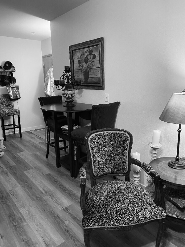 Foto del edificio - 334 Wells Ave S