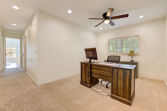 Foto del edificio - 56 E Village Knoll Cir