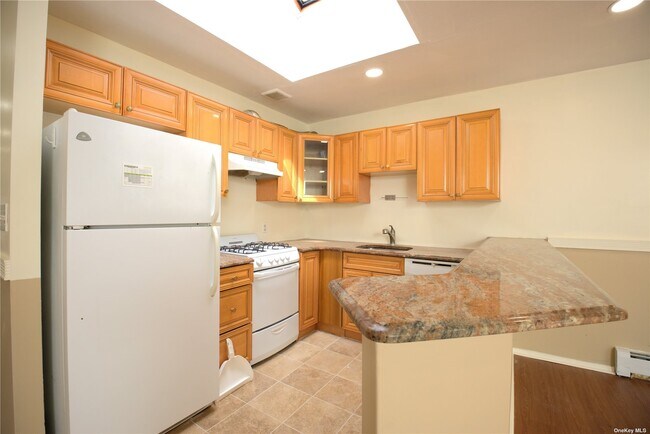 Building Photo - 45-12 220th Pl