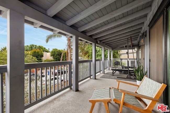 Building Photo - 637 Santa Clara Ct