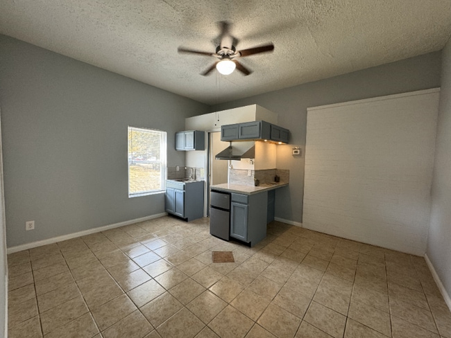 Foto del edificio - 142 Ashley St