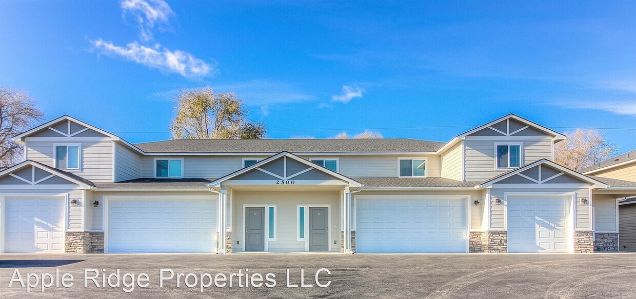 Foto principal - 2410 Woolsey Ln