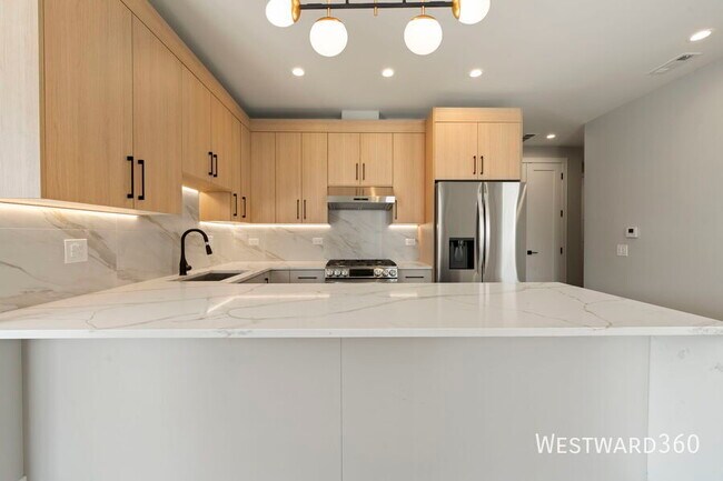 Foto del edificio - 2354 W Polk St