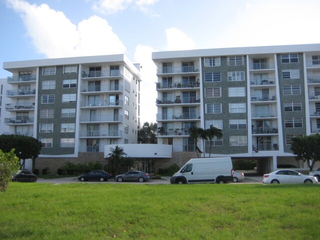 front of the building - 1050 93rd St