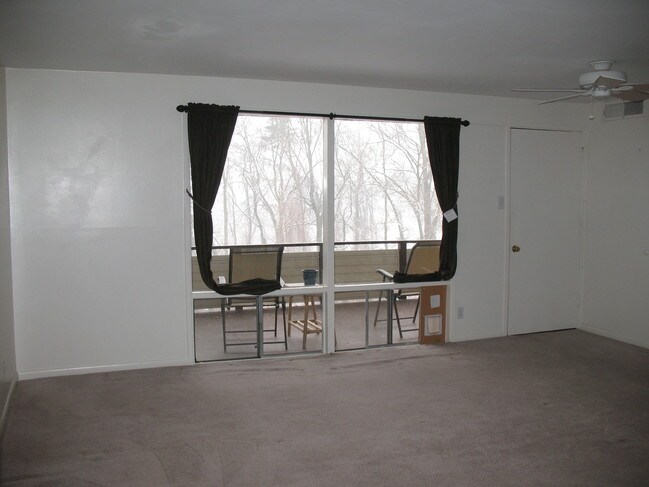 Building Photo - 170 Talbott St