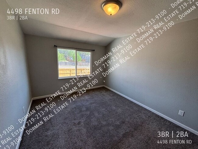 Building Photo - 4498 Fenton Rd