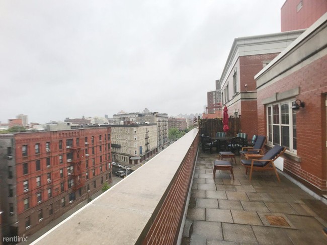 Building Photo - 143 Saint Nicholas Ave