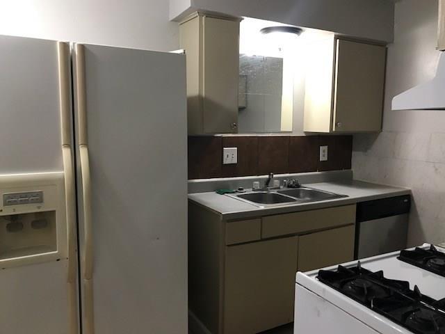 Building Photo - 6012 Westridge Ln