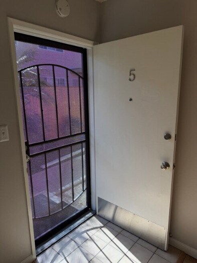 Entrada al apartamento n.° 5 - 21009 Amie Ave, Torrance, CA