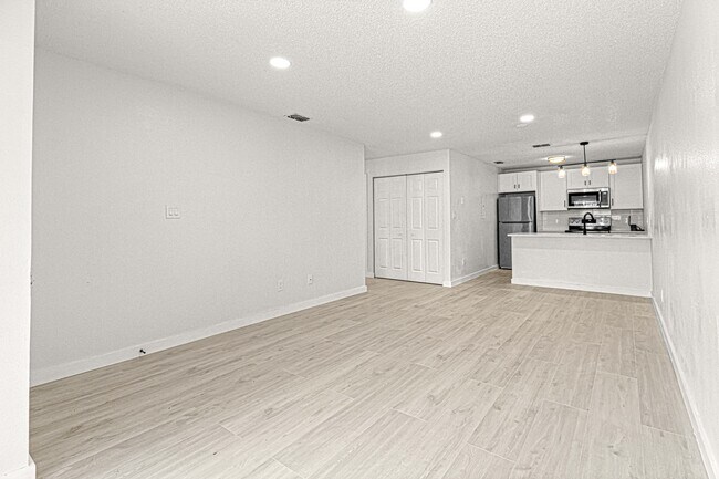 Foto del edificio - 5395 SE 30th Pl