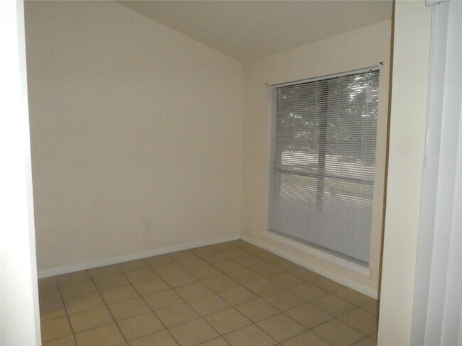 Foto del edificio - 16111 Aspenglen Dr