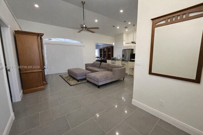 Foto del edificio - 1440 Graham Cir