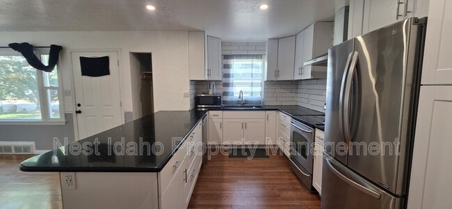 Building Photo - 2713 Dill Dr