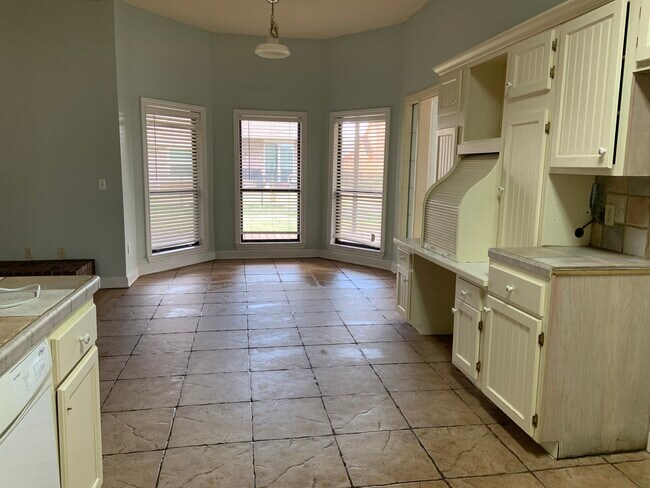 Foto del edificio - 1920 Gebron Dr