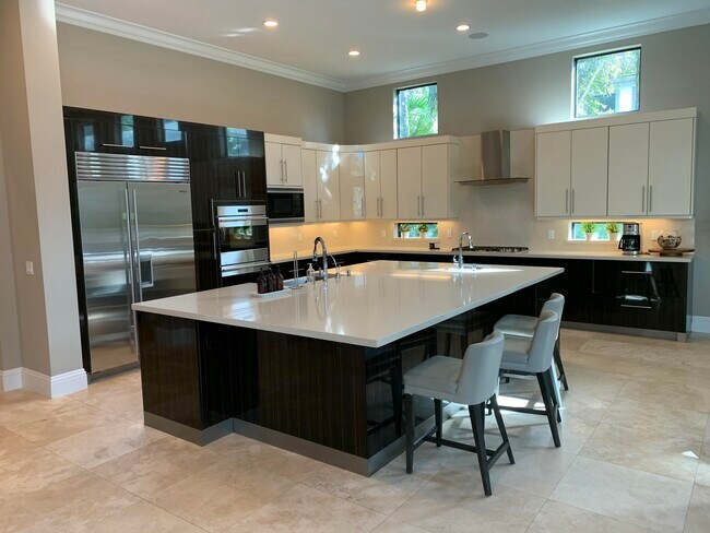 Foto del edificio - 2704 NW 75th St