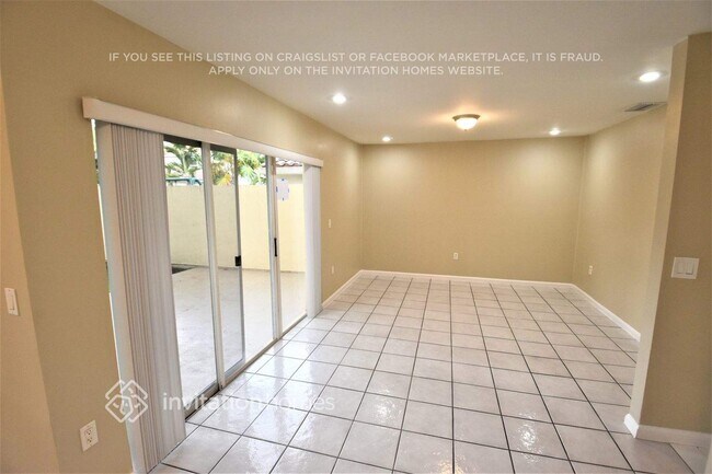 Foto del edificio - 6175 NW 77th Pl