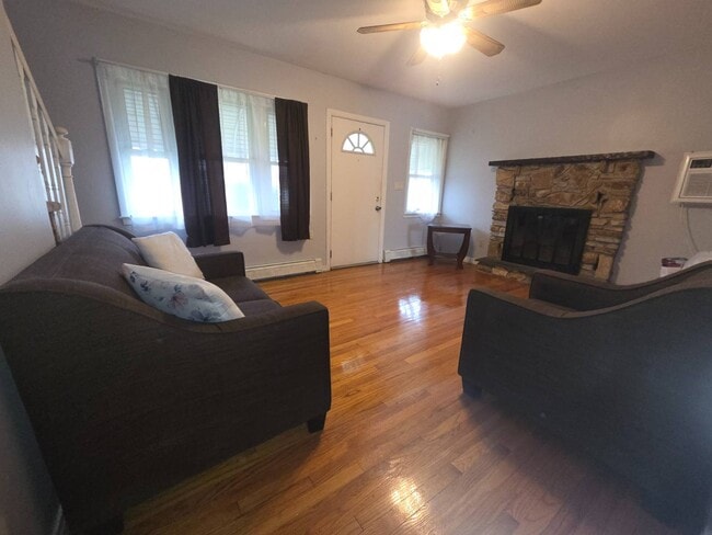 Building Photo - 111 Horton Rd