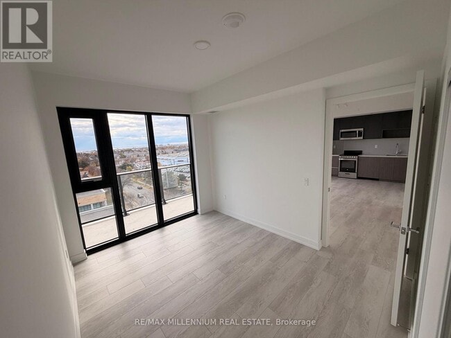 Building Photo - 801 The Queensway