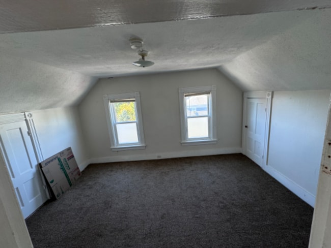 Building Photo - 41 Blucher St