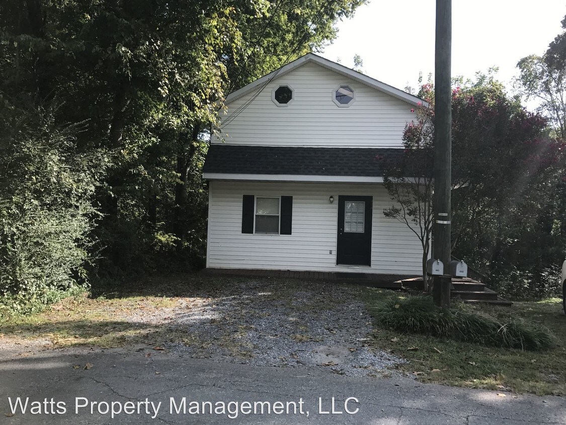 Foto principal - 2 br, 1.5 bath House - 218 Old Main Street