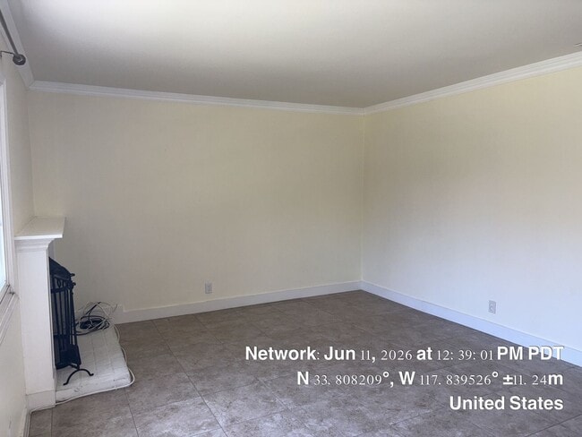 Building Photo - Two bed 1.5 bath townhome available now.