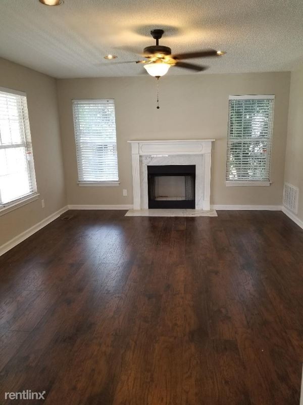 Building Photo - 3 br, 2.5 bath House - 736 Bowman Street