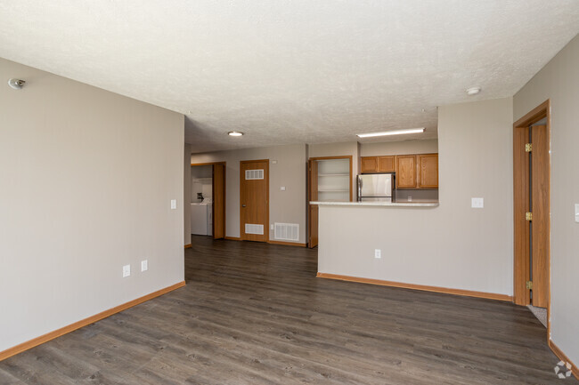 2BR, 2BA - 1,102SF - Dining Room - Northridge