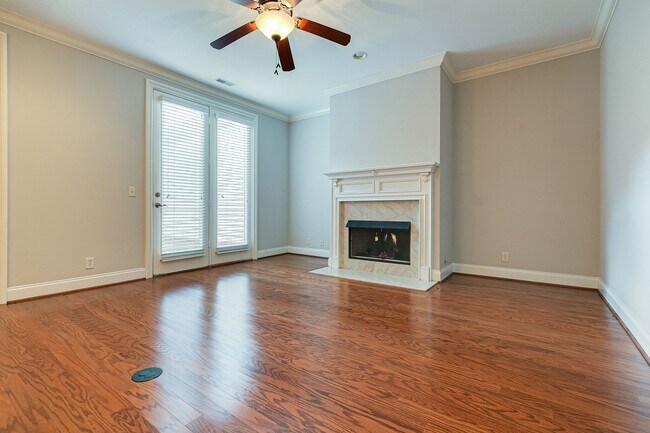 Foto del edificio - 1025 Cumberland Park Dr