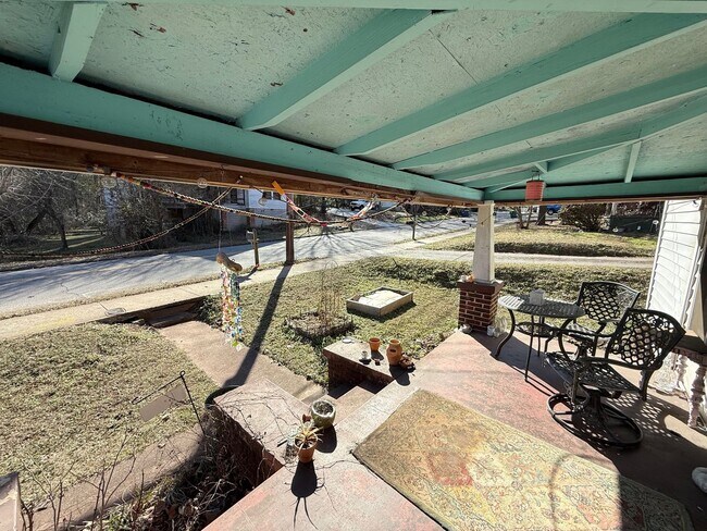Foto del edificio - Beautiful In-Town Two Bedroom