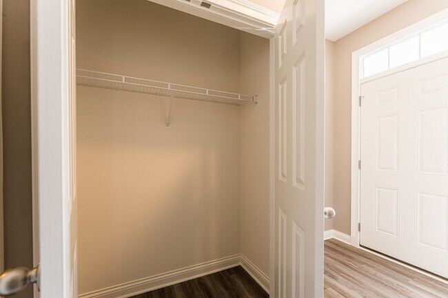 Foto del edificio - 2368 Concord Dr