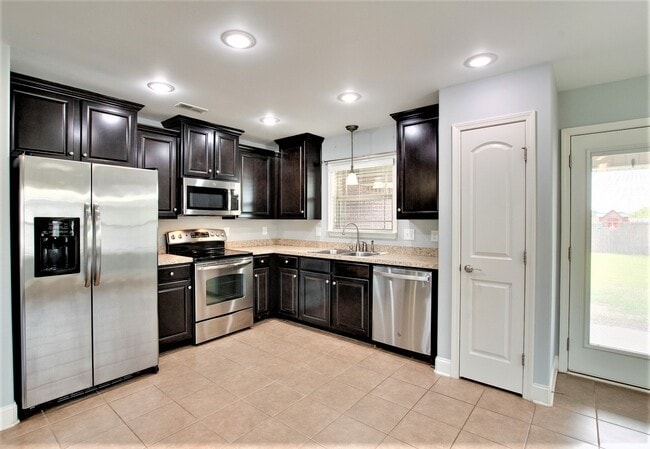 Foto del edificio - 24603 Rolling Vista Dr