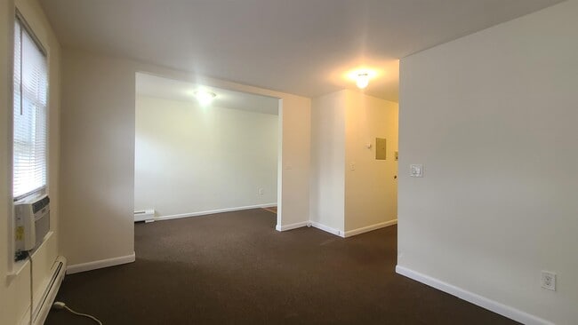 Building Photo - 77 Colgate St