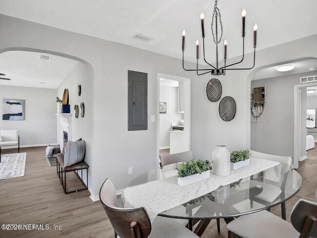 Foto del edificio - 1532 Parrish Pl