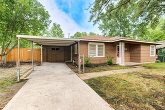 Building Photo - 4046 Woodfin St